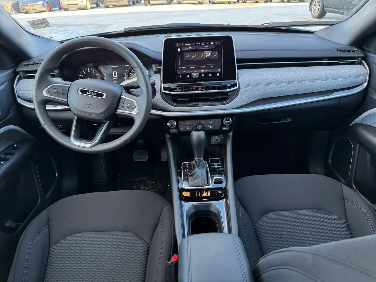 Jeep Compass снимка Jeep Compass