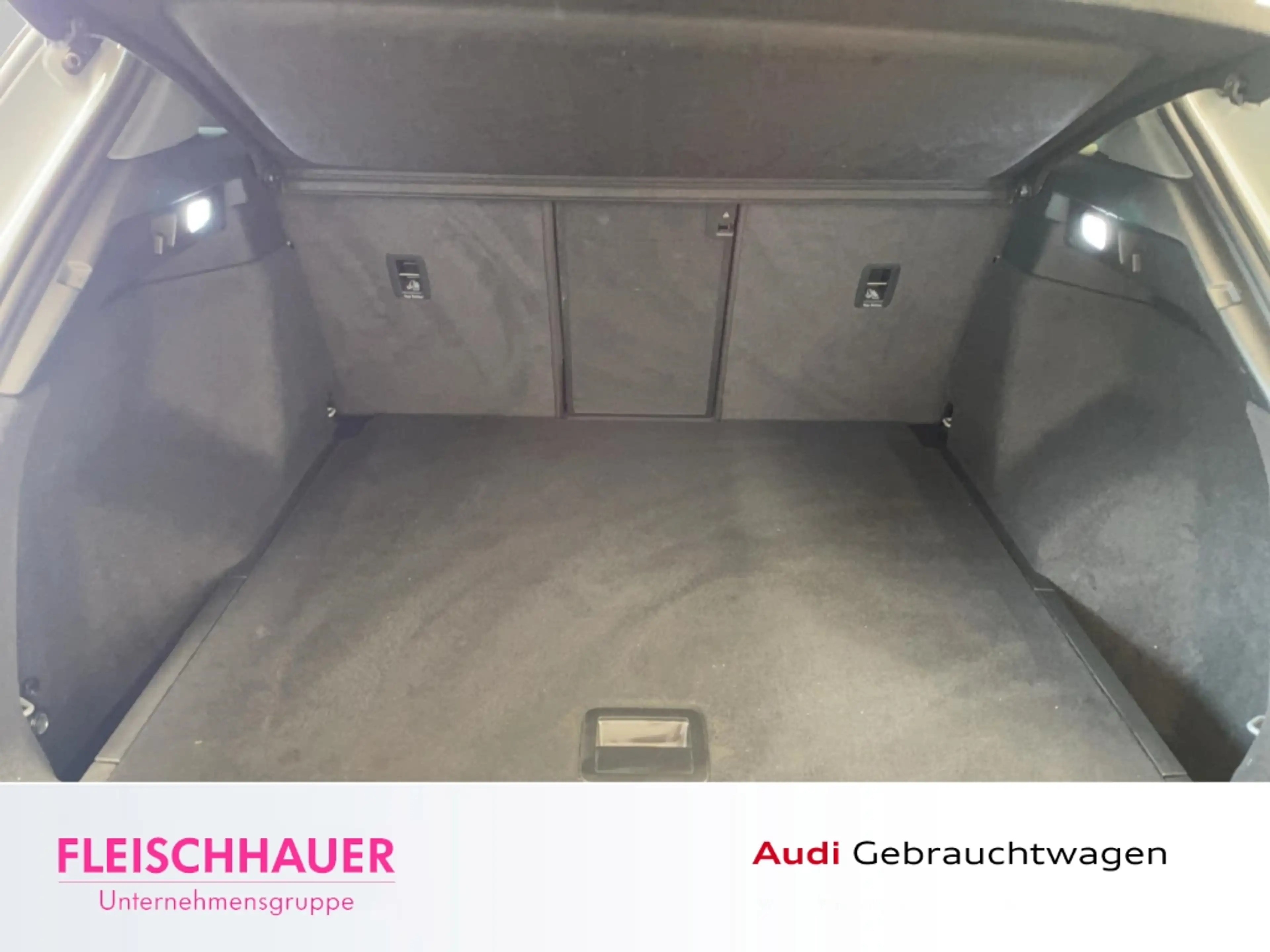 Audi Q4 e-tron 40 LED Navi Tel.-Vorb. CarPlay Rückfahrkam. Temp S — photo 7