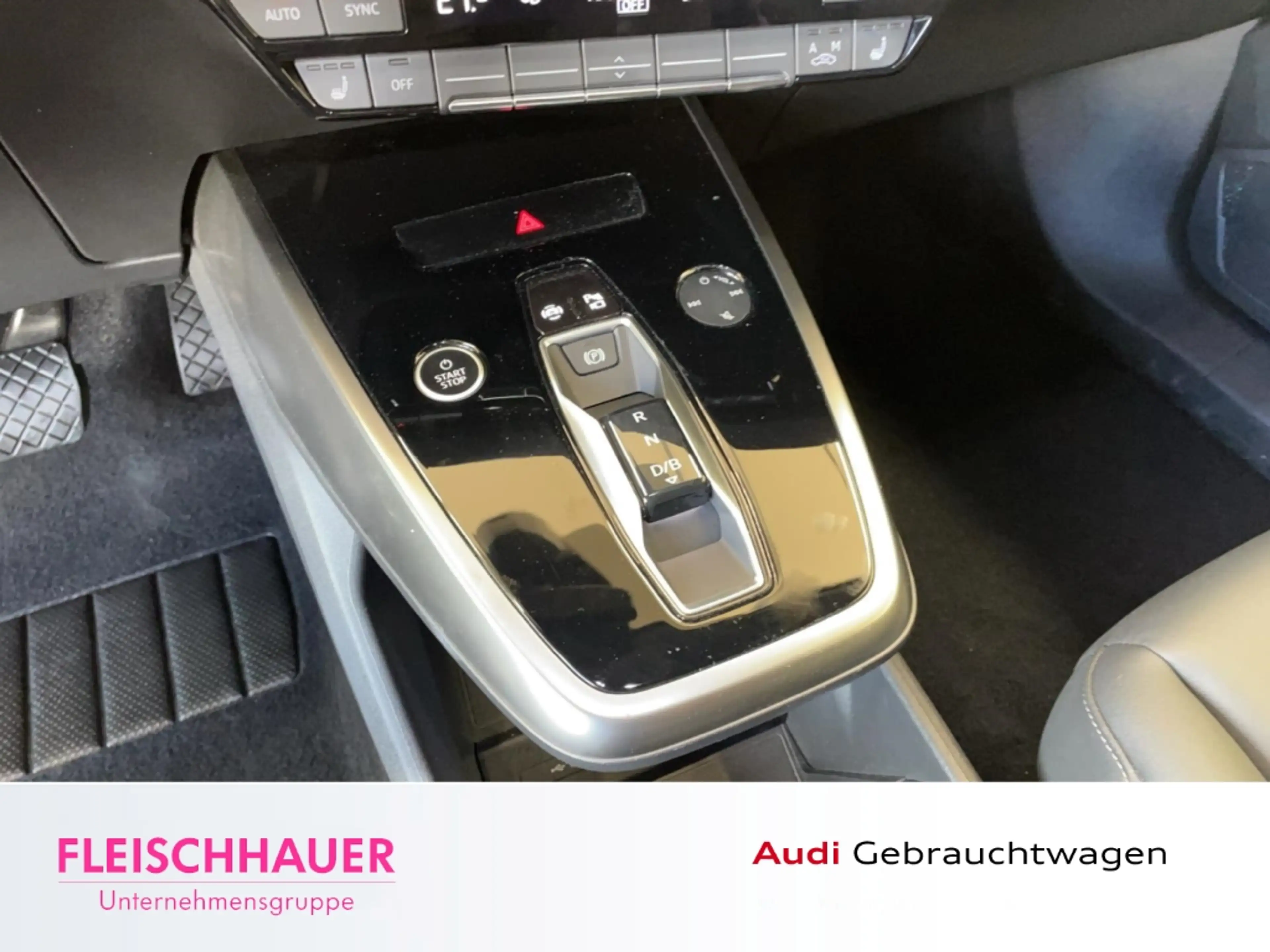 Audi Q4 e-tron 40 LED Navi Tel.-Vorb. CarPlay Rückfahrkam. Temp S — photo 13
