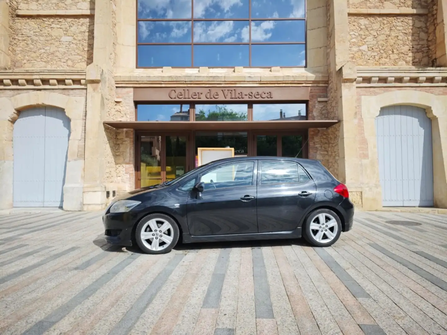 Toyota Auris Berlina Manual de 5 Puertas Noir - 2