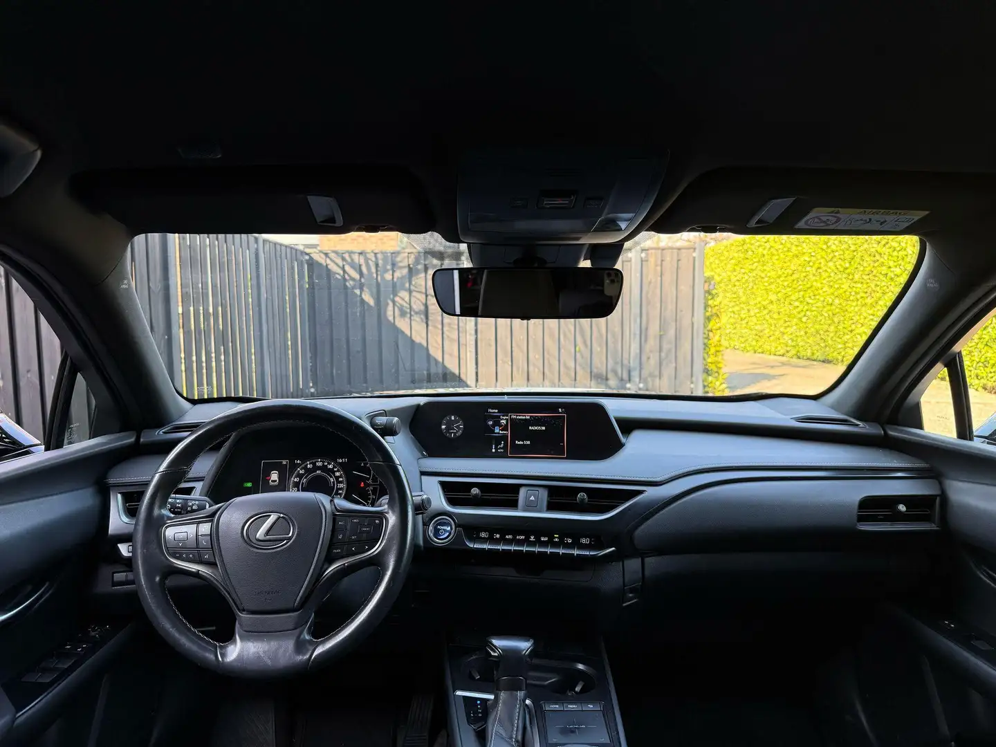 Lexus UX 250h Business Line Camera ACC lane Fekete - 2