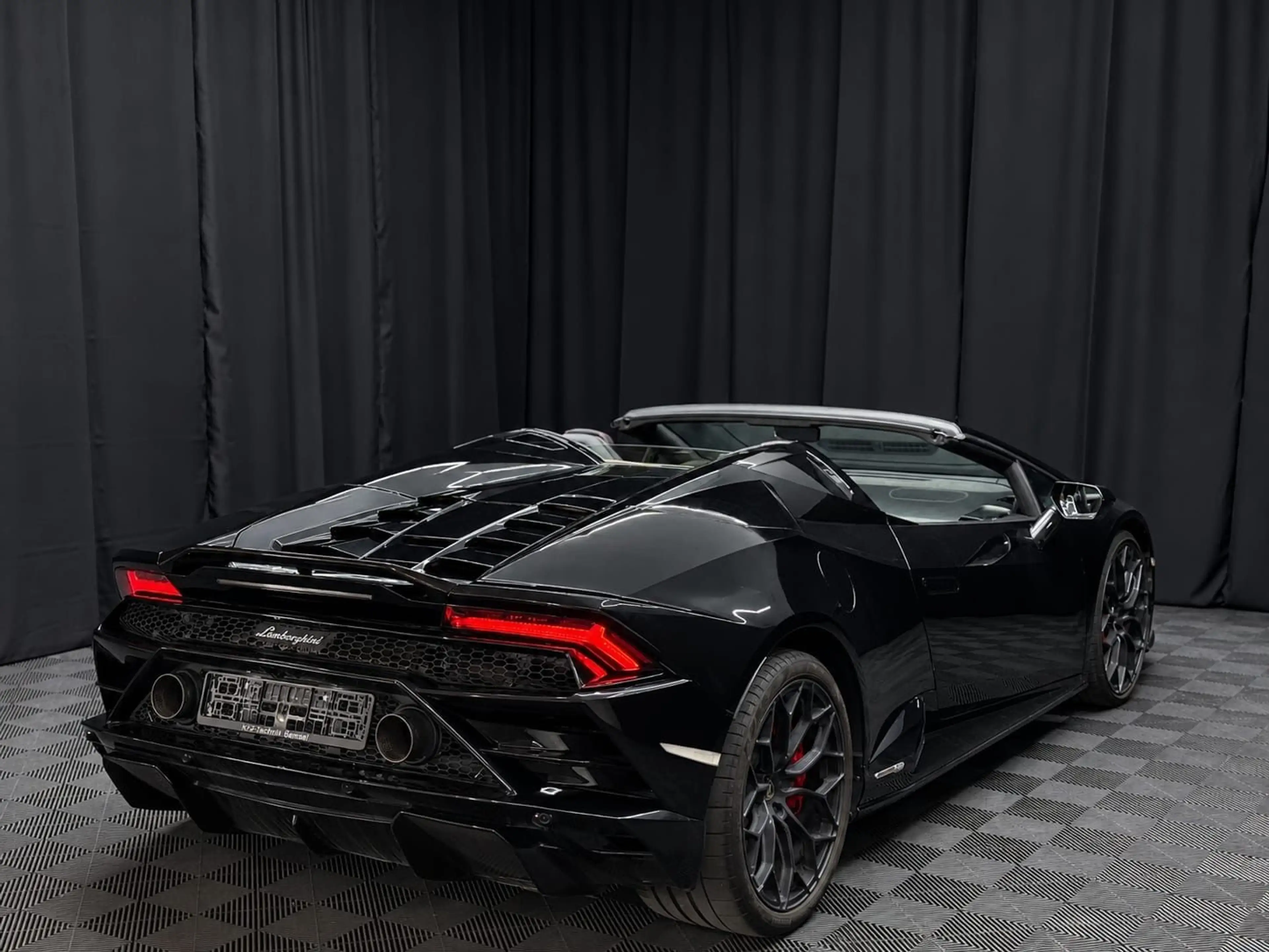 Lamborghini Huracán EVO RWD Spyder*LIFT*FORGED*NERO NOCTIS — photo 14