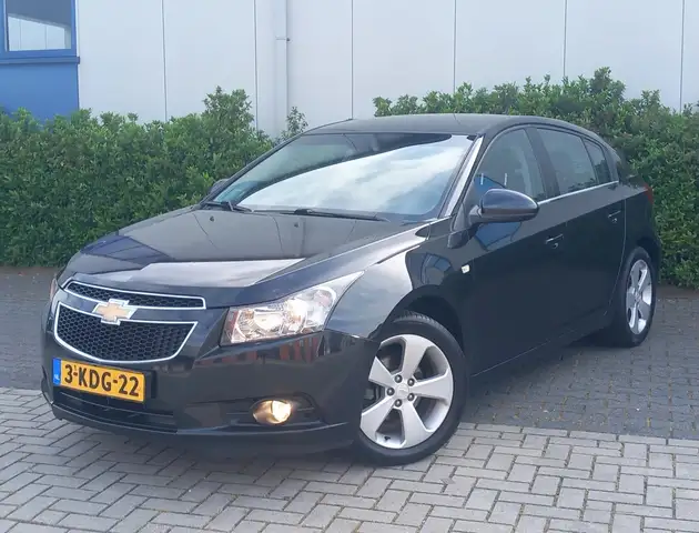 Chevrolet Cruze 1.8 DOHC 141pk 5D LTZ Airco /Navigatie