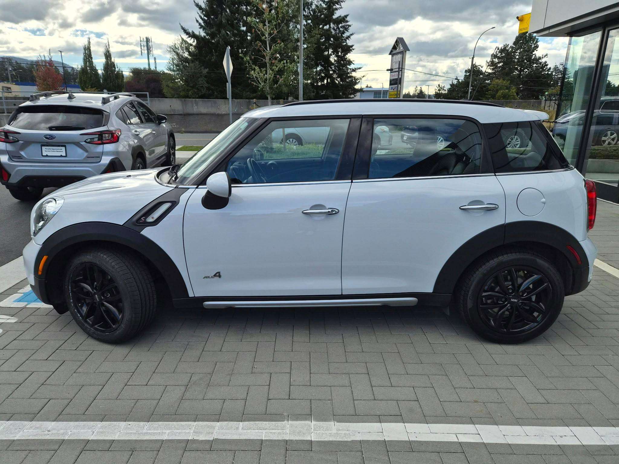 2016 MINI Countryman ALL4 (Not Available for Order) Navigation|Bluetoot — снимка 1