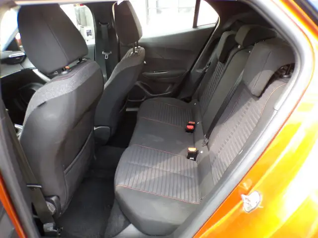 Peugeot 2008 view 13