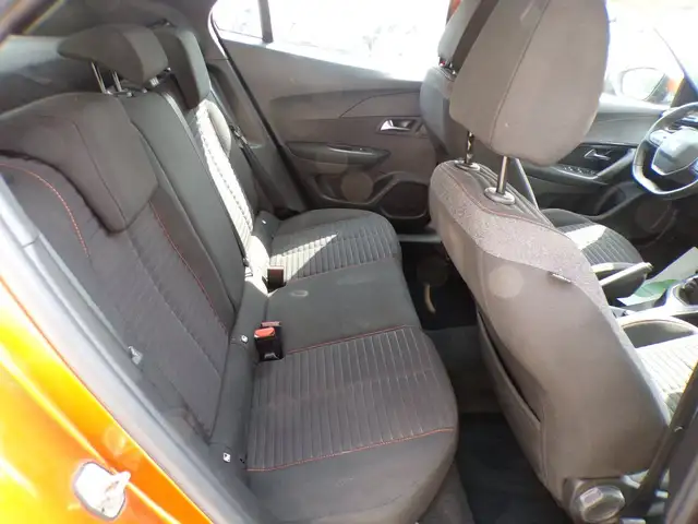 Peugeot 2008 view 12