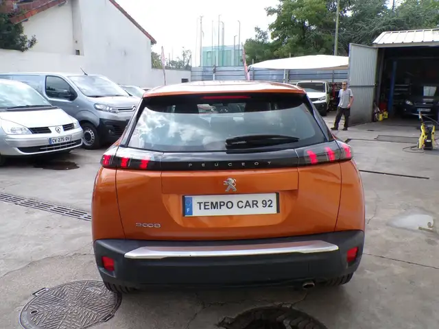 Peugeot 2008 view 5