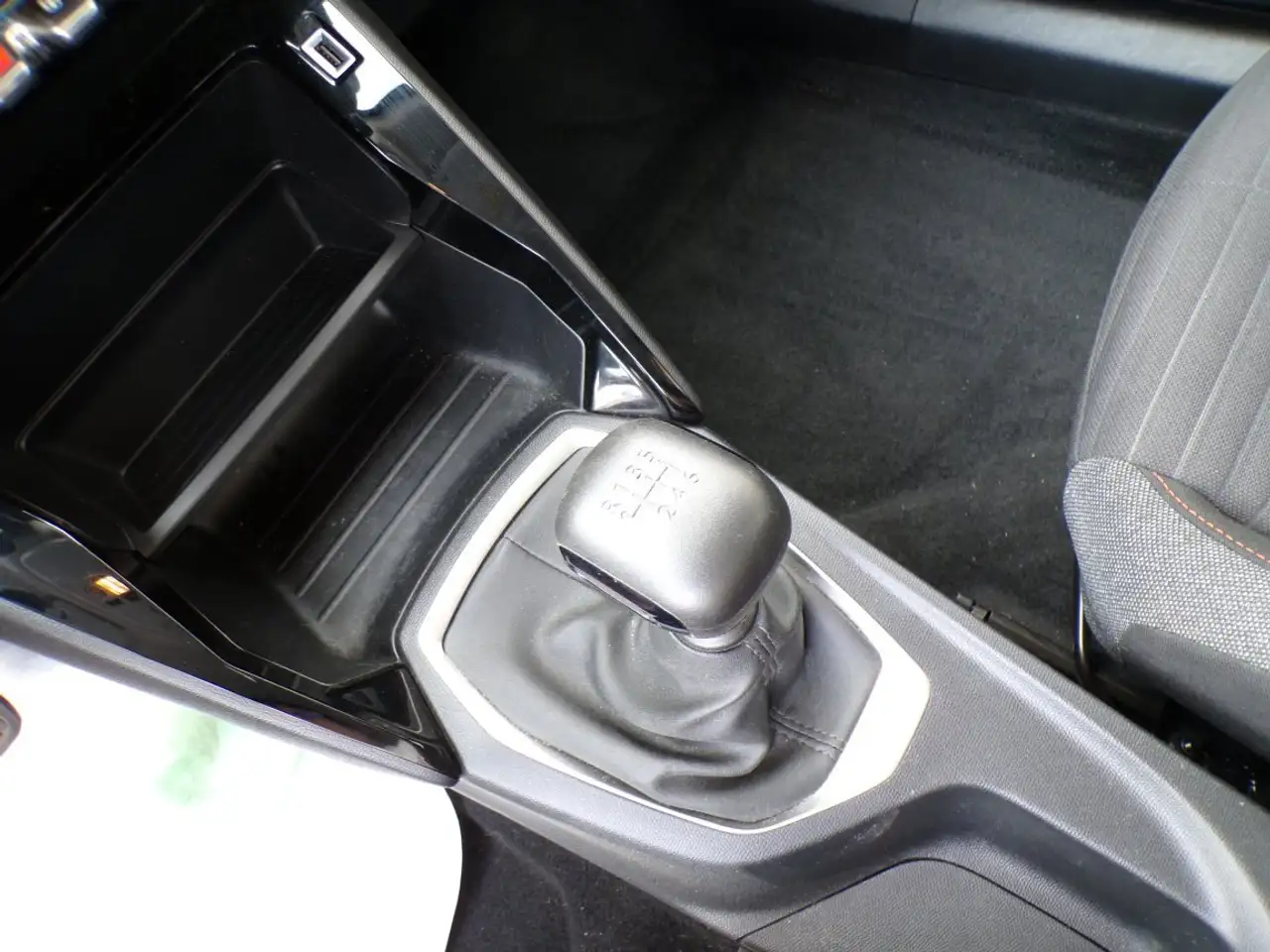 Peugeot 2008 2008 — photo 19