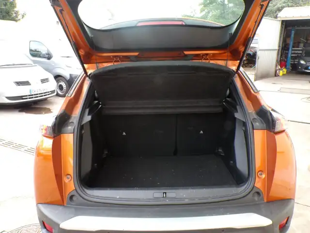 Peugeot 2008 view 14
