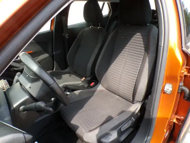 Peugeot 2008 view 7