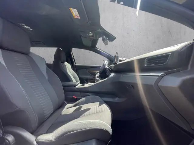 Peugeot 5008 view 13