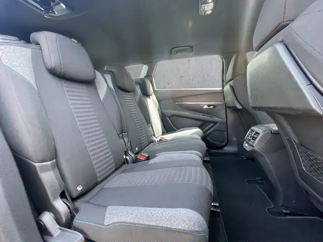 Peugeot 5008 view 14