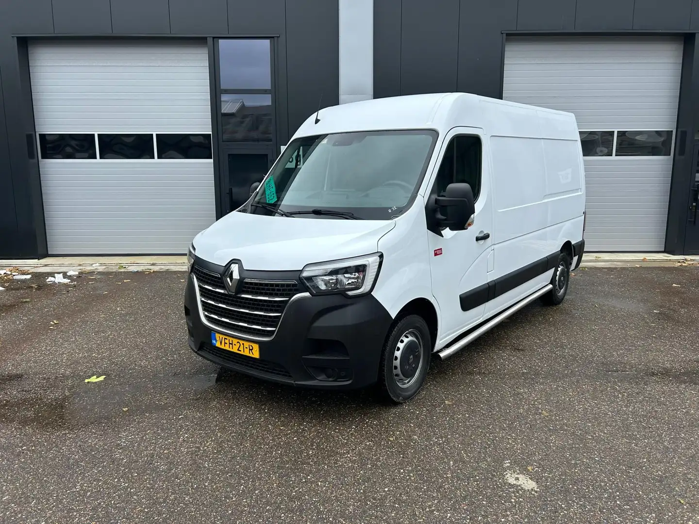 Renault Master T35 2.3 dCi 180 pk l2 h 3 euro 6 Wit - 2
