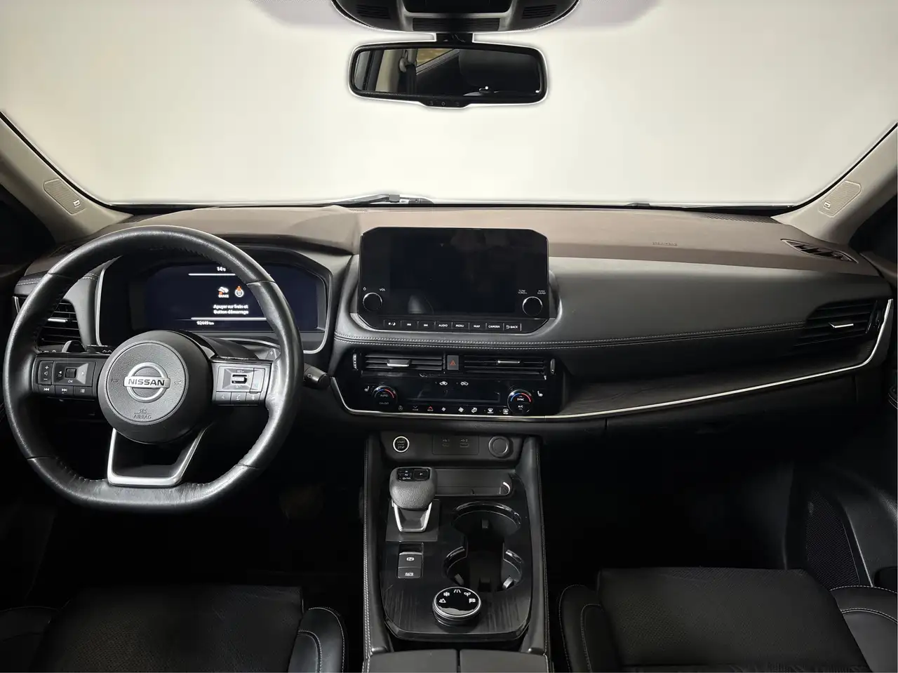 Nissan Rogue снимка Nissan Rogue