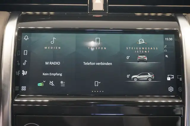 Land Rover Discovery Sport view 15