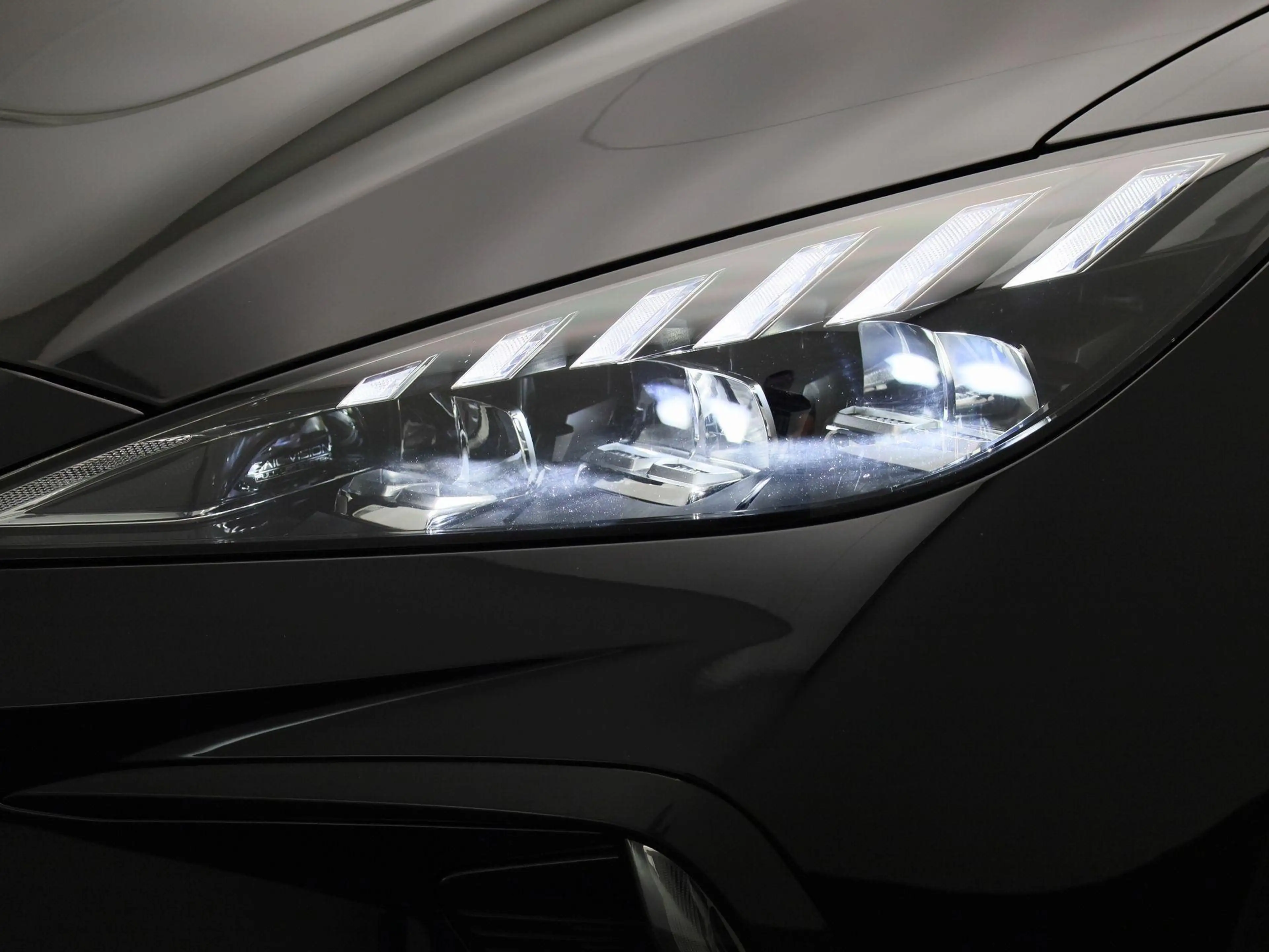 MG MG4 Long Range Luxury 64 kWh | Navi | Led Koplampen | — photo 15