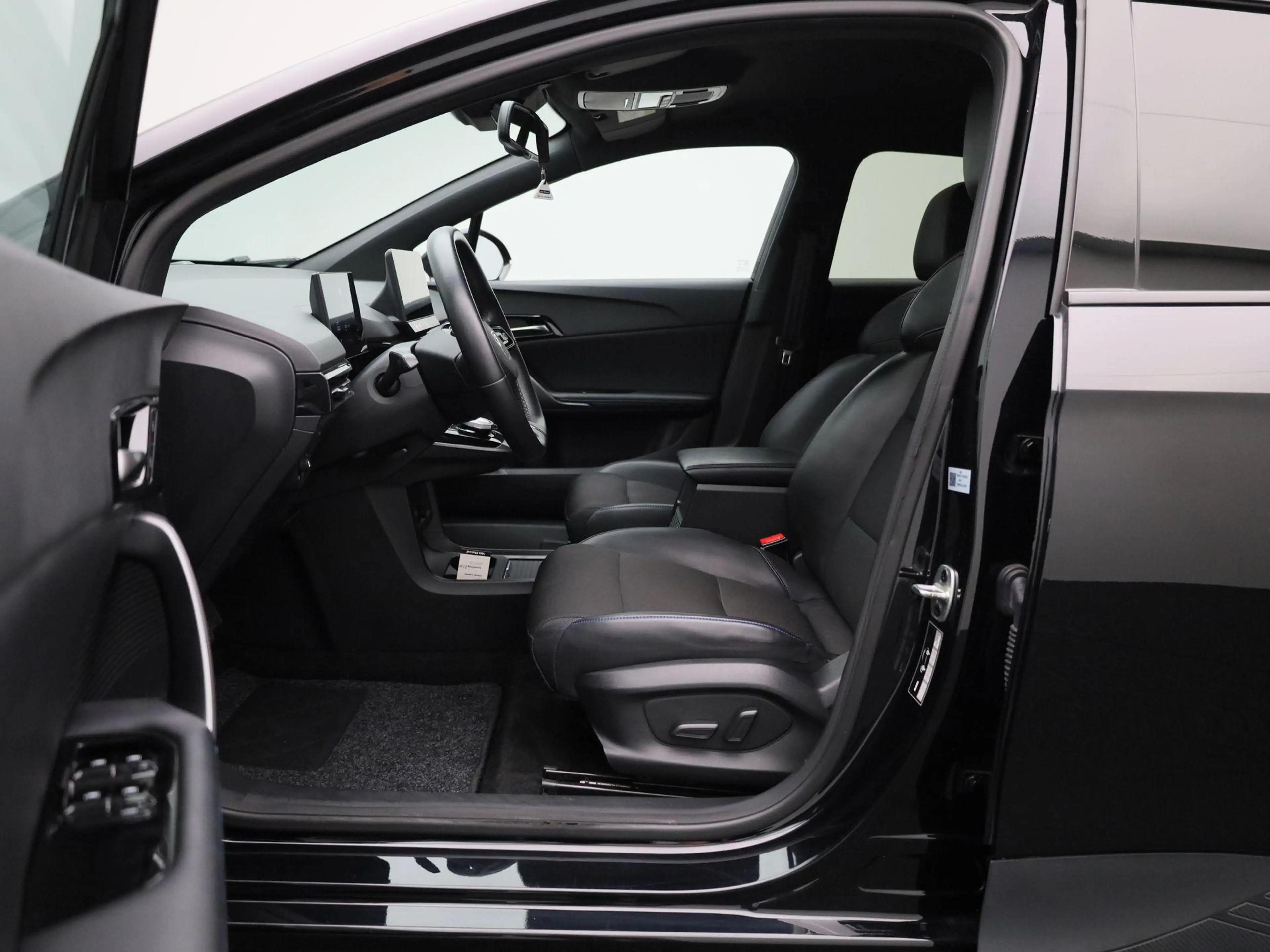 MG MG4 Long Range Luxury 64 kWh | Navi | Led Koplampen | — photo 9