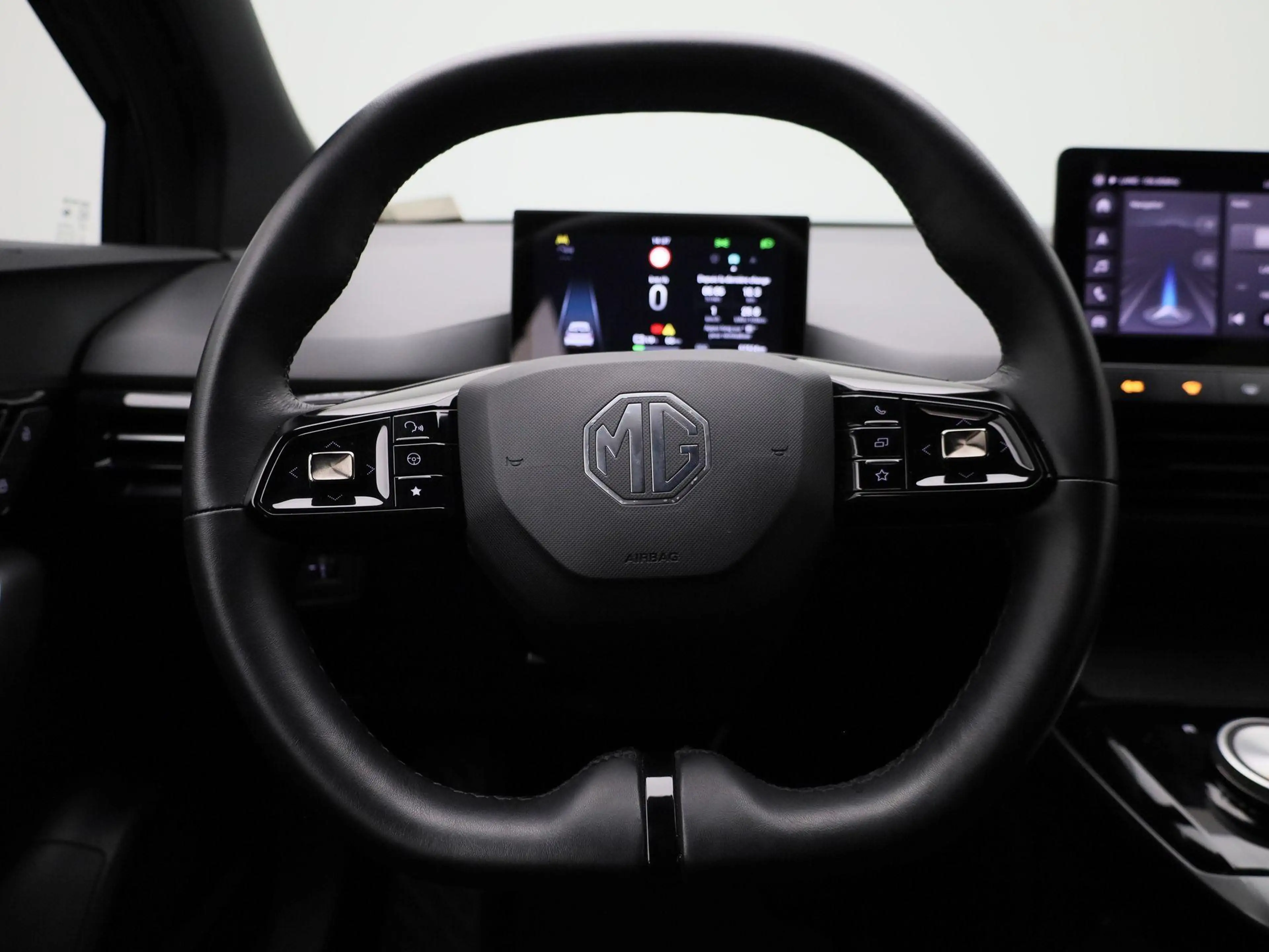 MG MG4 Long Range Luxury 64 kWh | Navi | Led Koplampen | — photo 7