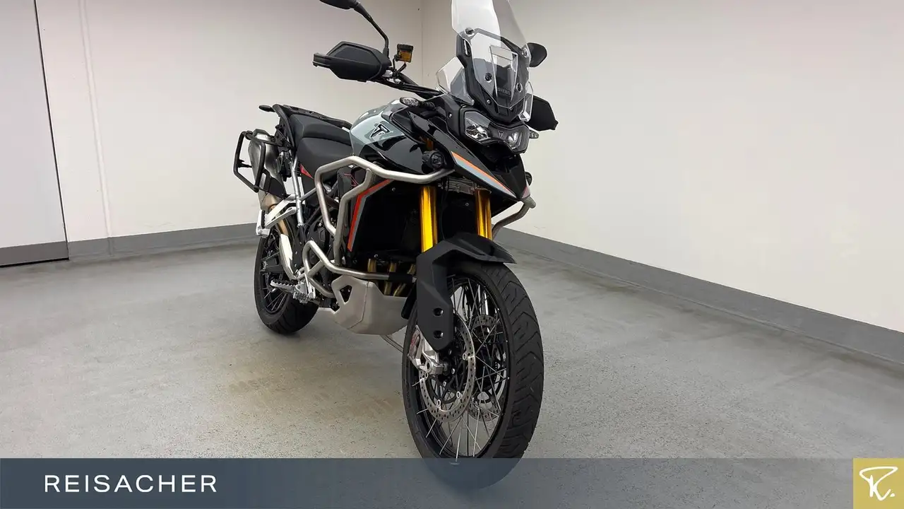 Triumph Tiger 900