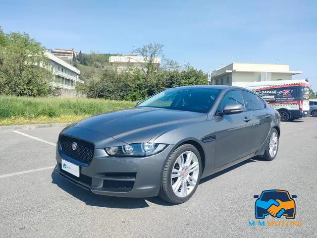 Jaguar XE XE 2.0d Pure Business edition 180cv auto