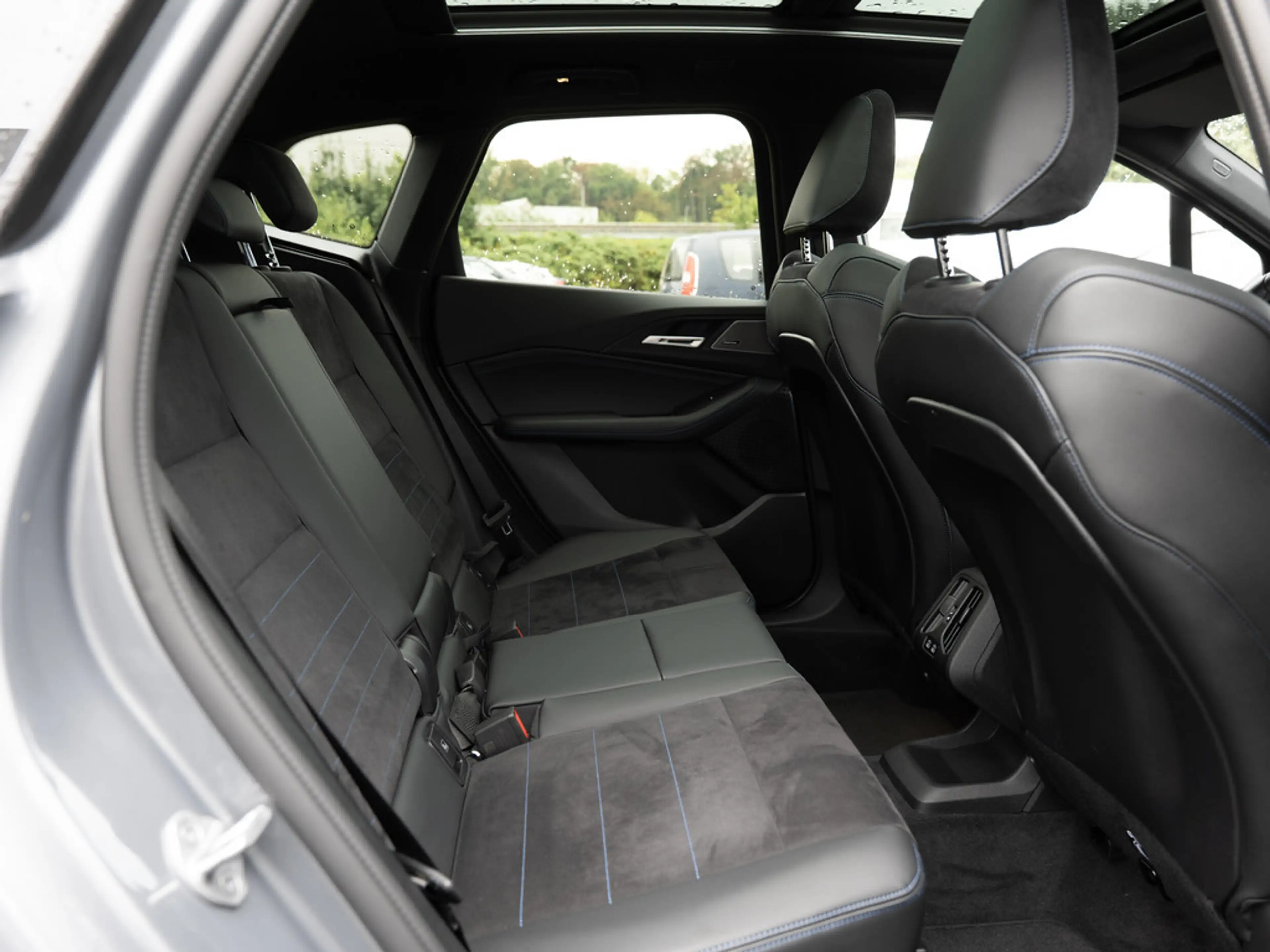 BMW 220 Active Tourer M-Sport PANO AHK HUD 360° — photo 9