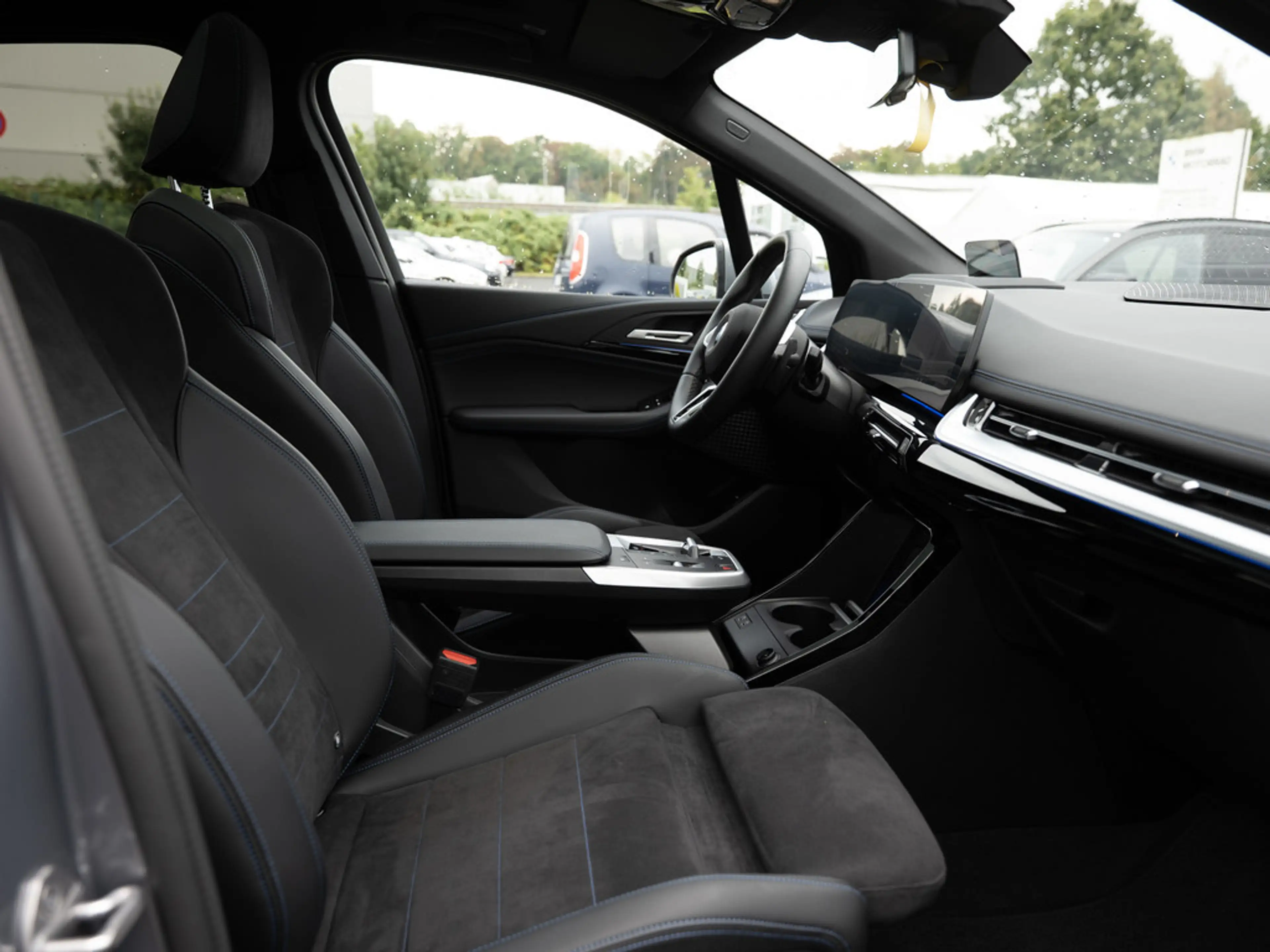 BMW 220 Active Tourer M-Sport PANO AHK HUD 360° — photo 8
