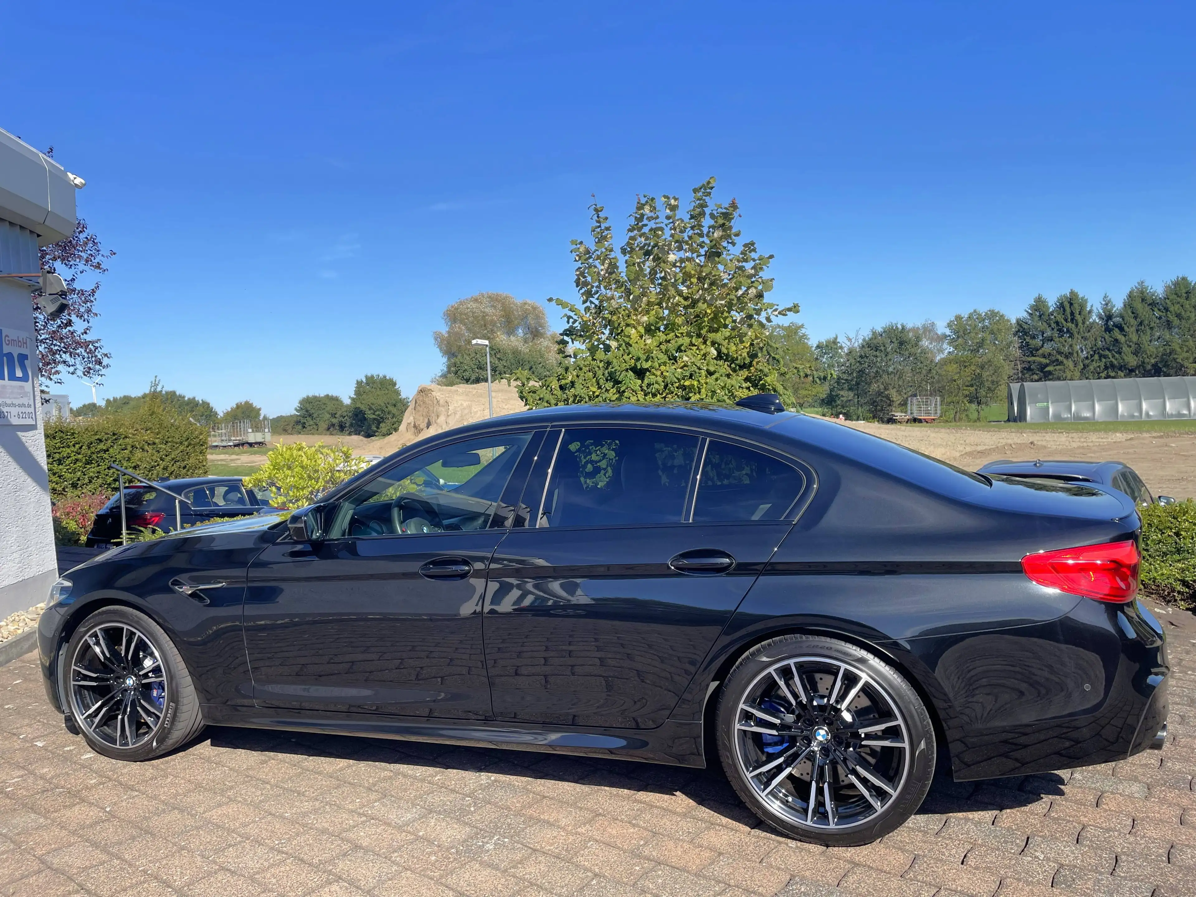 BMW M5 Limousine M Drivers Package AHK ACC Massage LED — photo 5