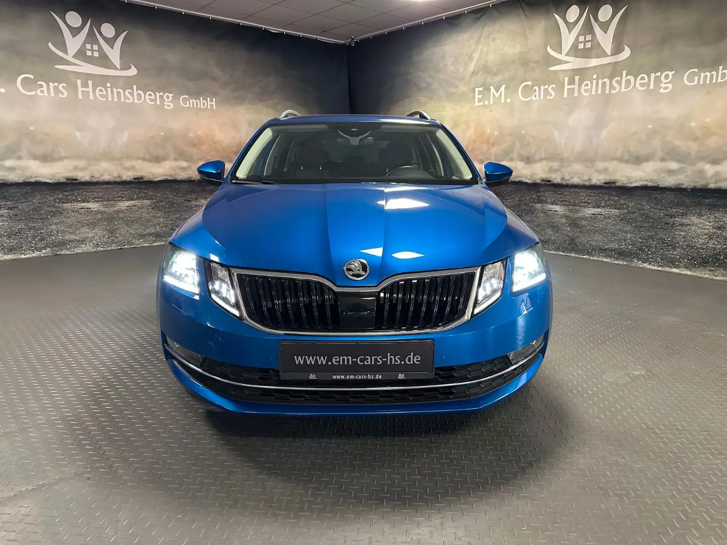 Skoda Octavia Combi 2.0 TDI Premium Edition Columbus Bleu - 2