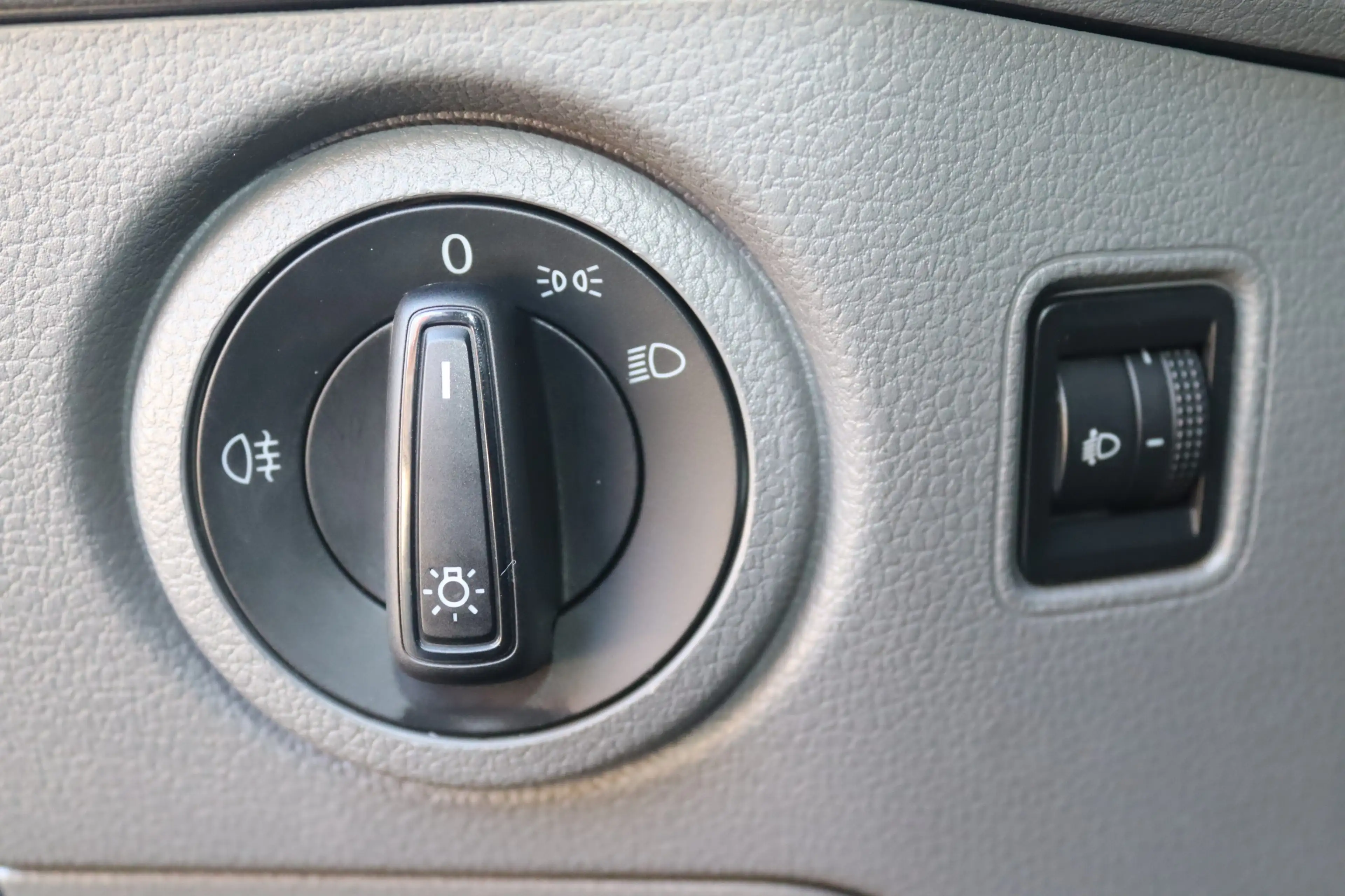 Volkswagen Crafter 2.0 TDI mittellang Hochdach-9SI.-STDHZ- — photo 12