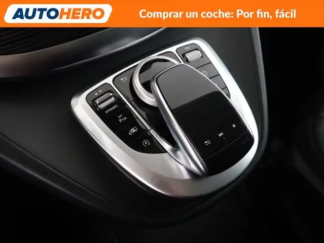 Mercedes-Benz V-Class view 24
