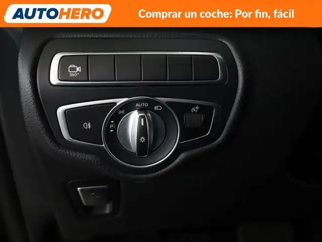 Mercedes-Benz V-Class view 26