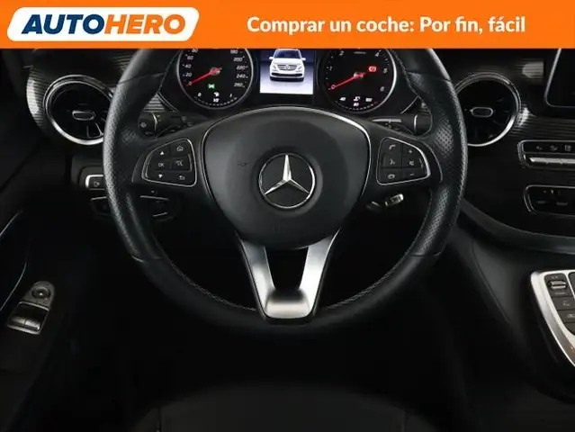 Mercedes-Benz V-Class view 22