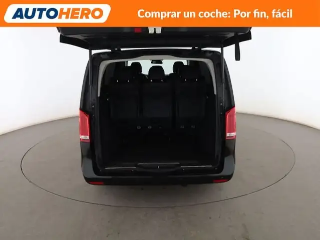 Mercedes-Benz V-Class view 17