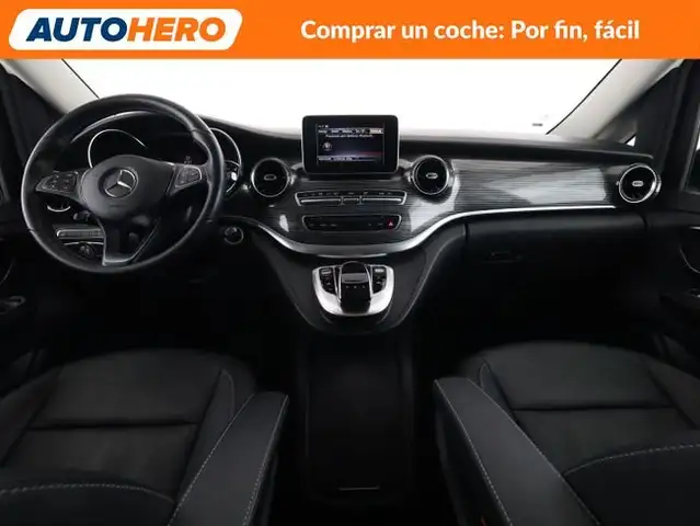 Mercedes-Benz V-Class view 13