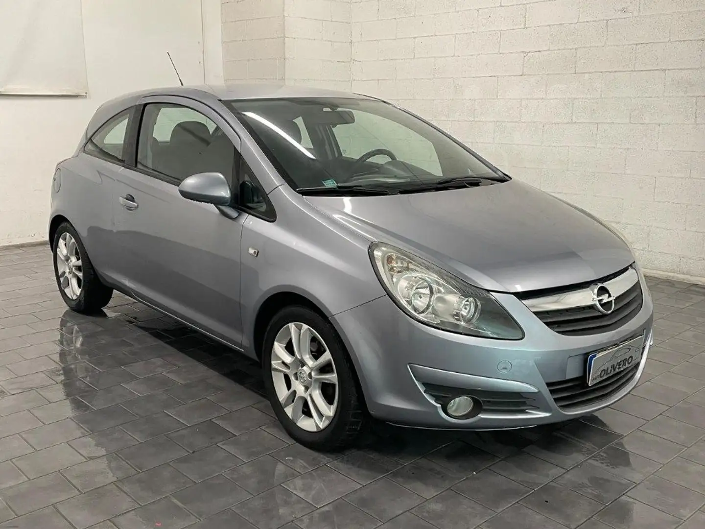 Opel Corsa 1.4 16V 90CV 3 porte Sport-GOMMENUOVE Grigio - 1