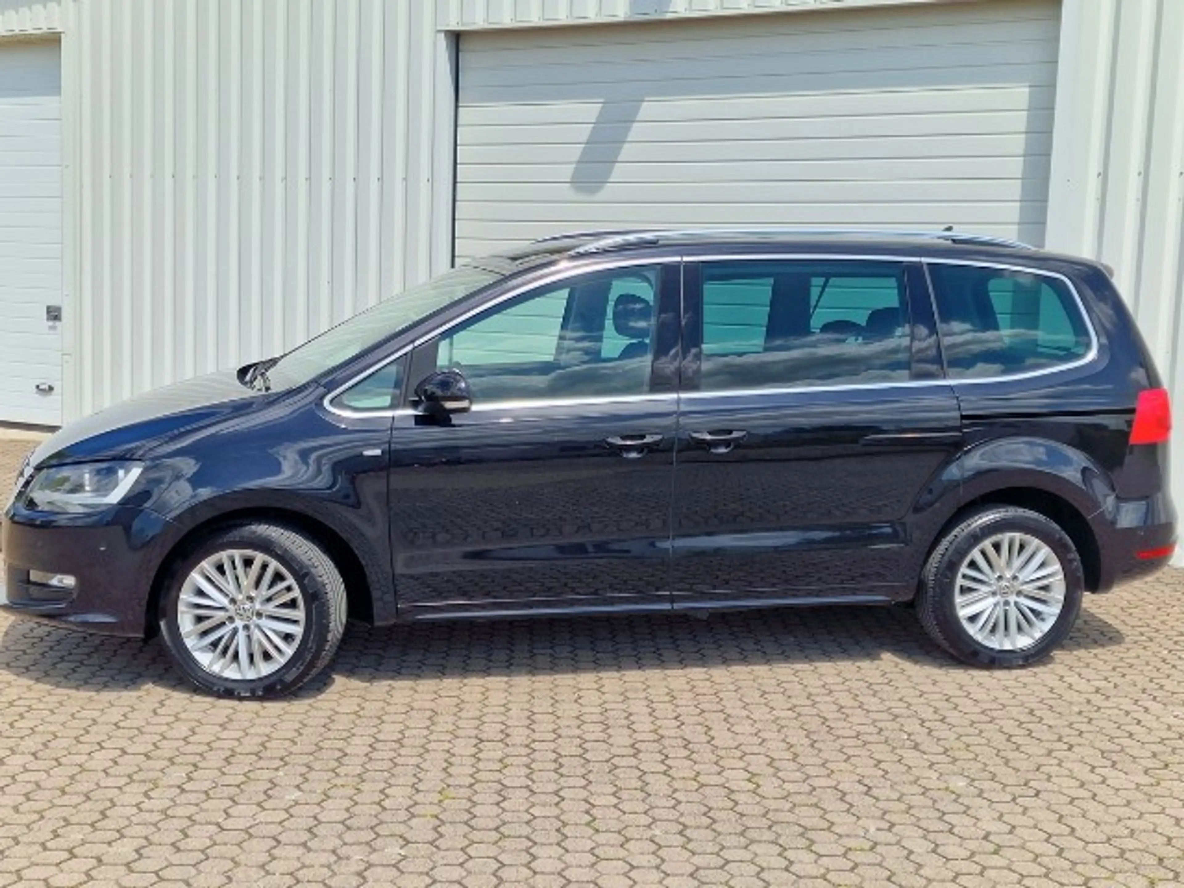 Volkswagen Sharan Navi*Sitzheiz*R-Cam*Steuerkette neu !!! — photo 6
