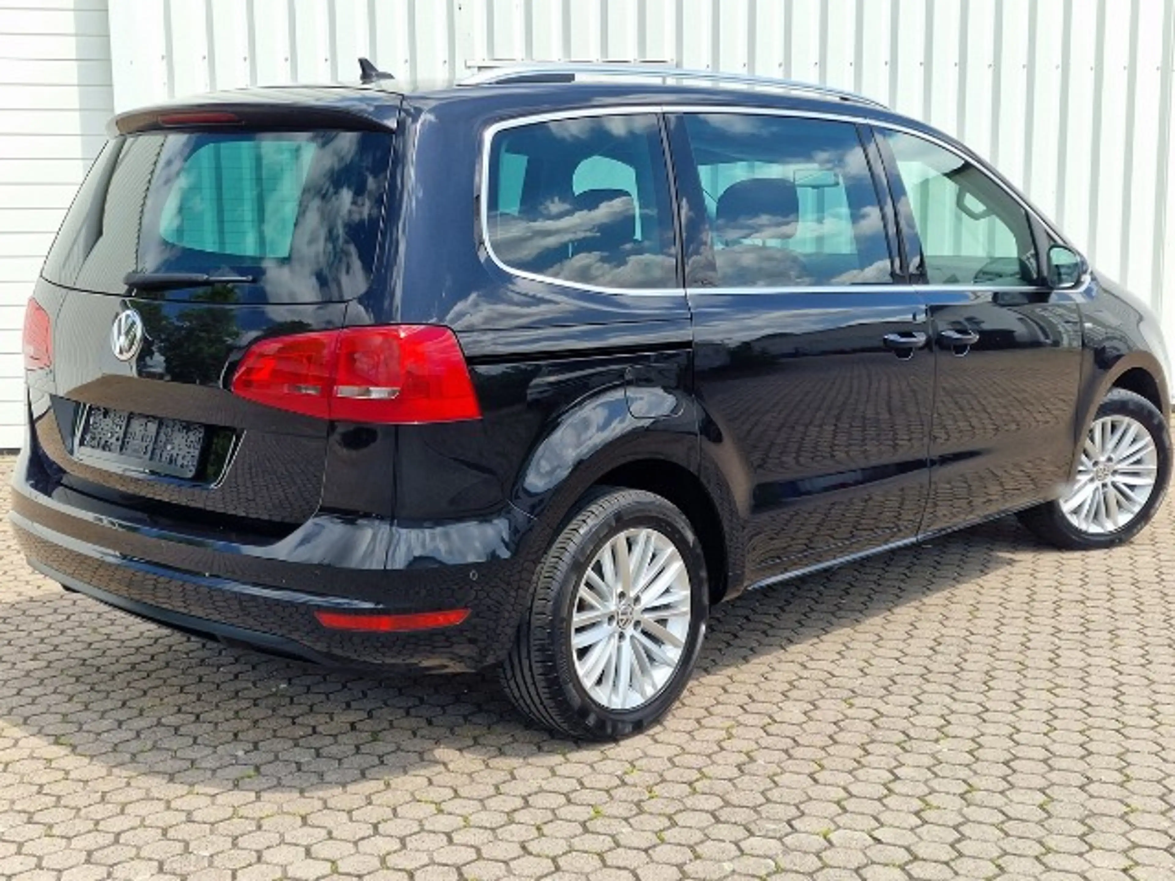 Volkswagen Sharan Navi*Sitzheiz*R-Cam*Steuerkette neu !!! — photo 7