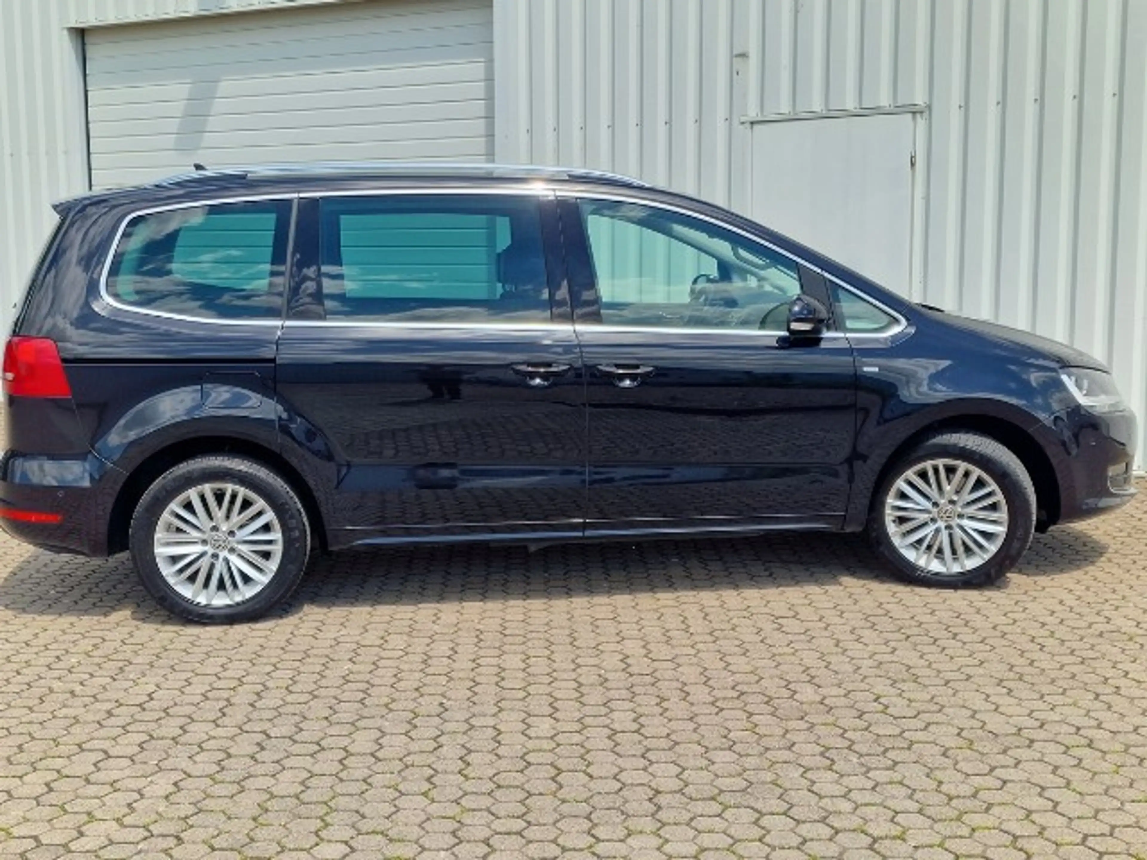 Volkswagen Sharan Navi*Sitzheiz*R-Cam*Steuerkette neu !!! — photo 14