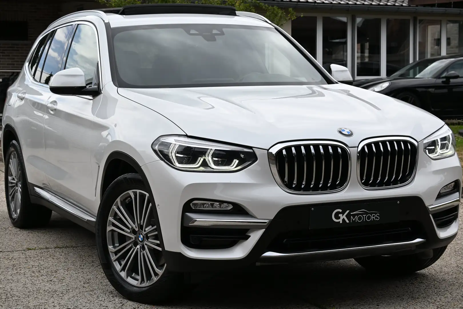 BMW X3 2.0dA sDrive18 Luxury PANO Sportzetels Camera FULL Bianco - 1