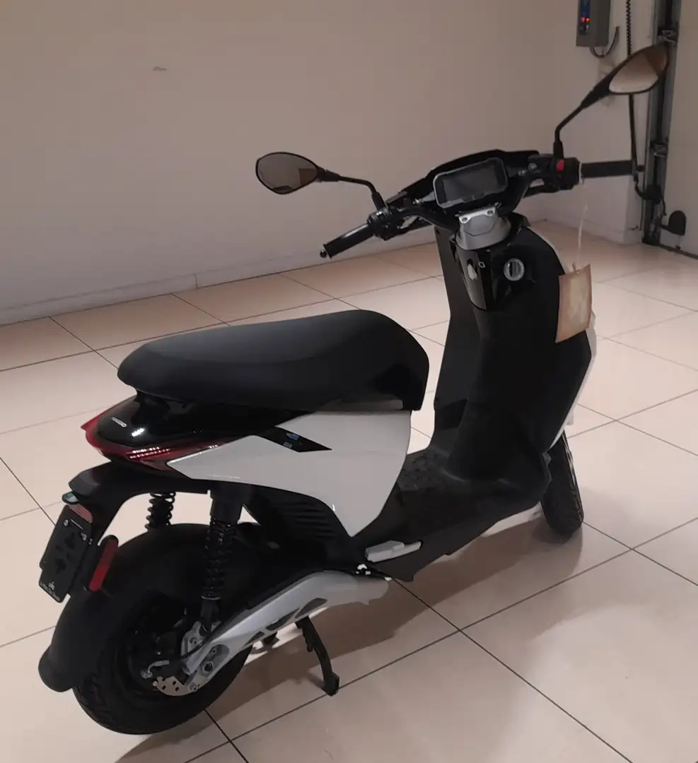 Piaggio 1 plus Blanco - 2