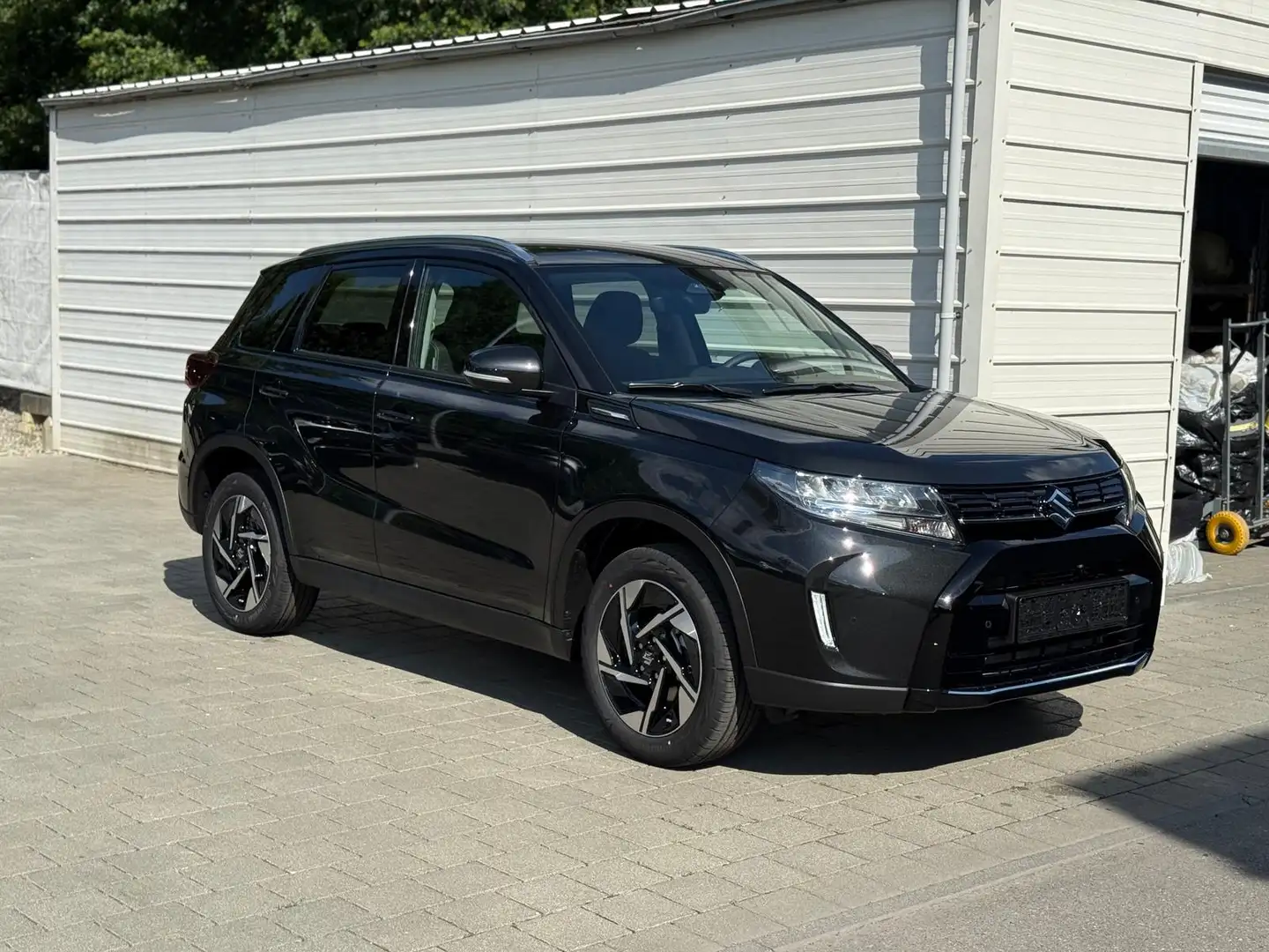 Suzuki Vitara Comfort+ 1.4 MHEV 4WD*LEDER*NAVI*SHZ*Kamera Schwarz - 2