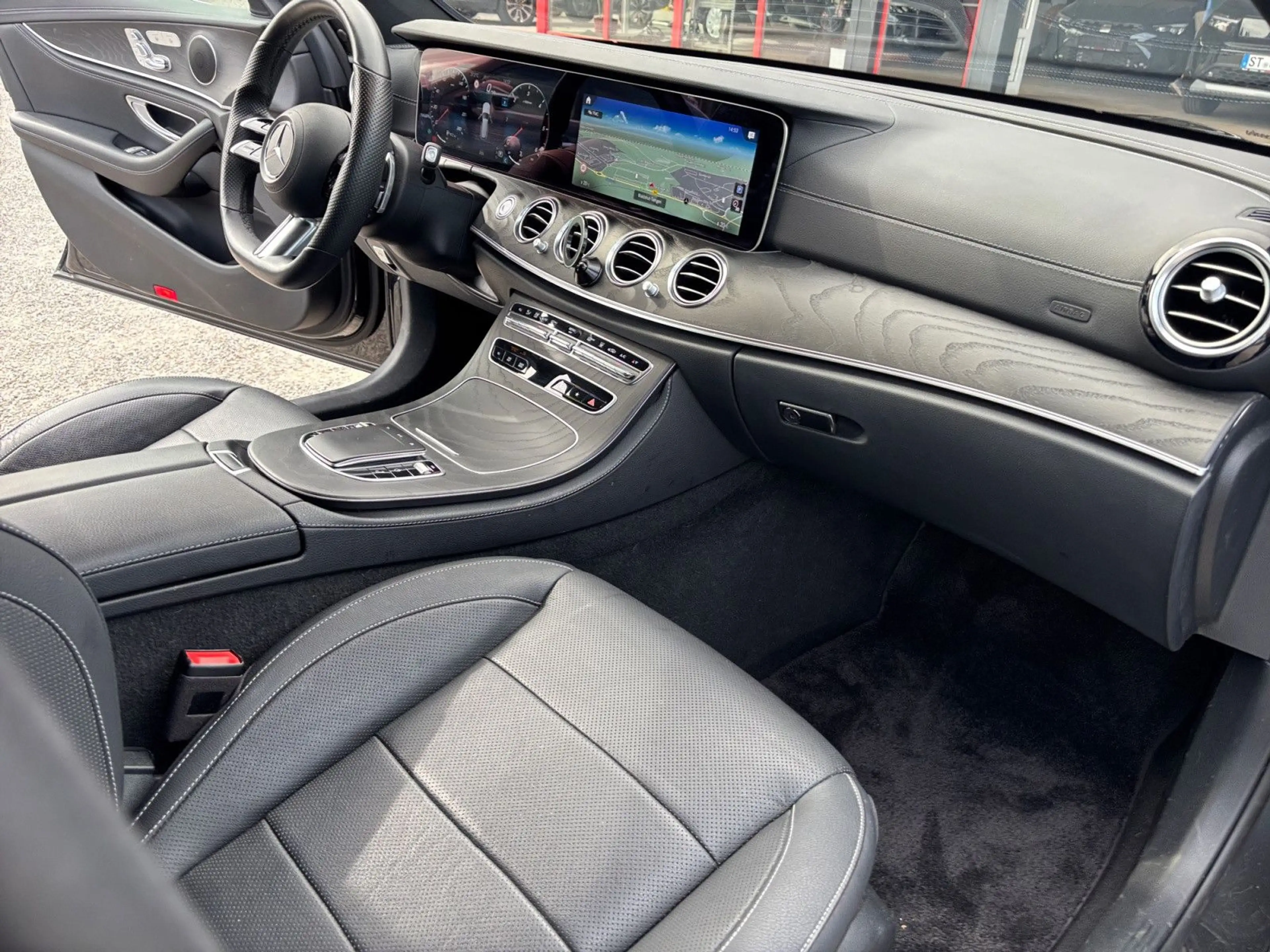 Mercedes-Benz E 400 E400d T 4Matic *360* GARANTIE* SITZKLIMA*AMGLINE — photo 10