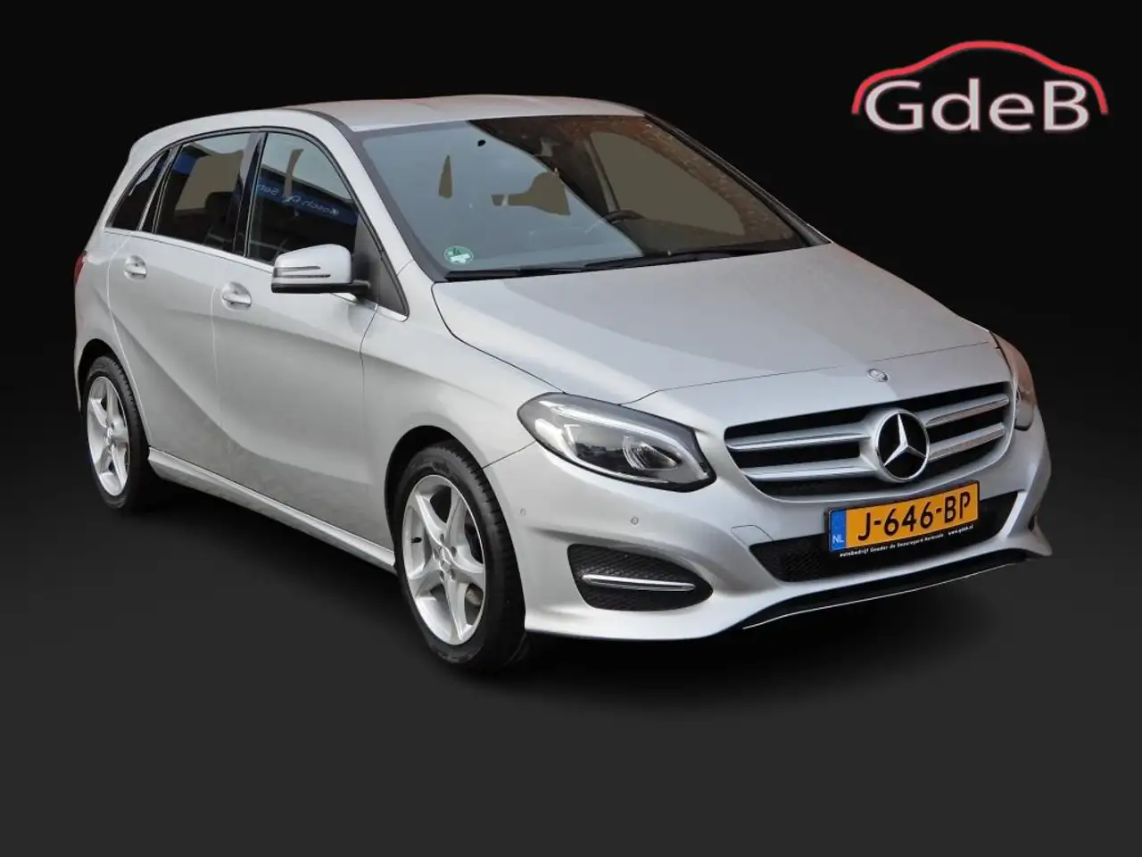 Mercedes-Benz B 180