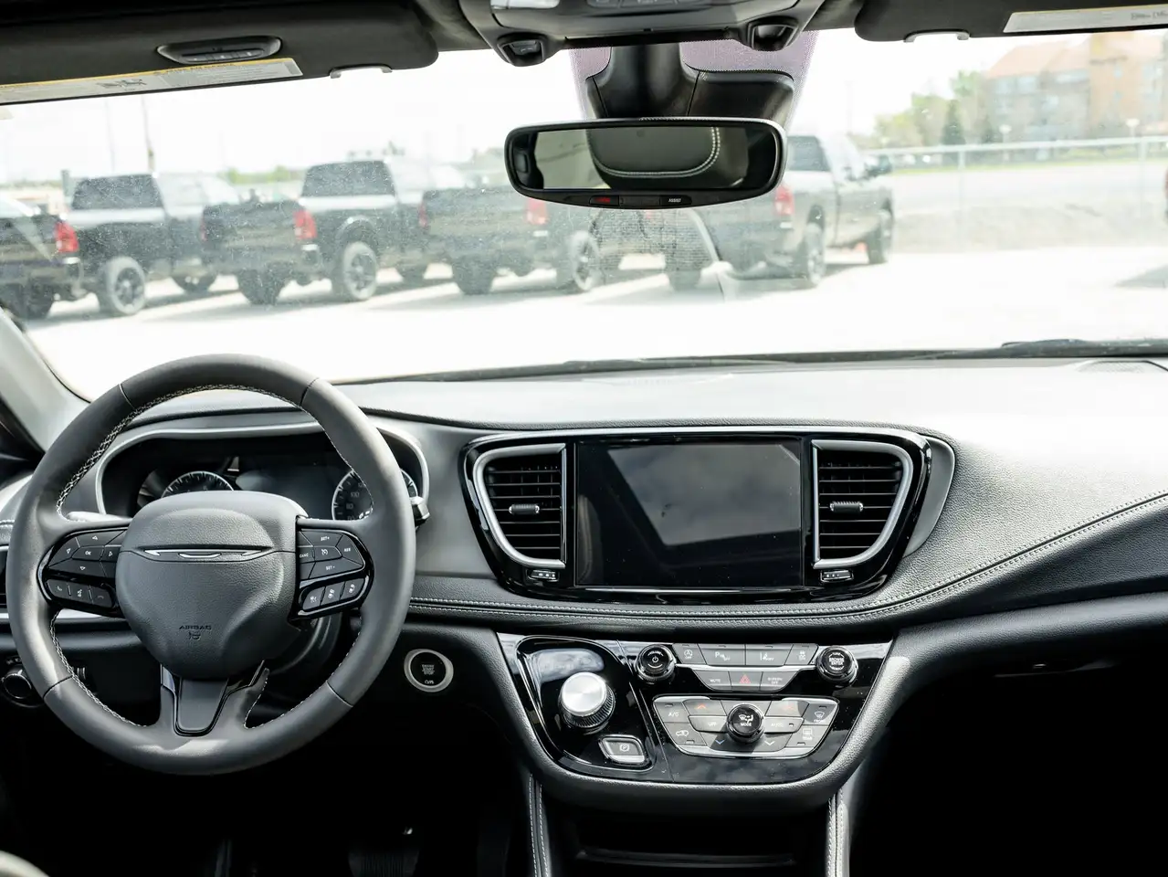 Chrysler Pacifica снимка Chrysler Pacifica