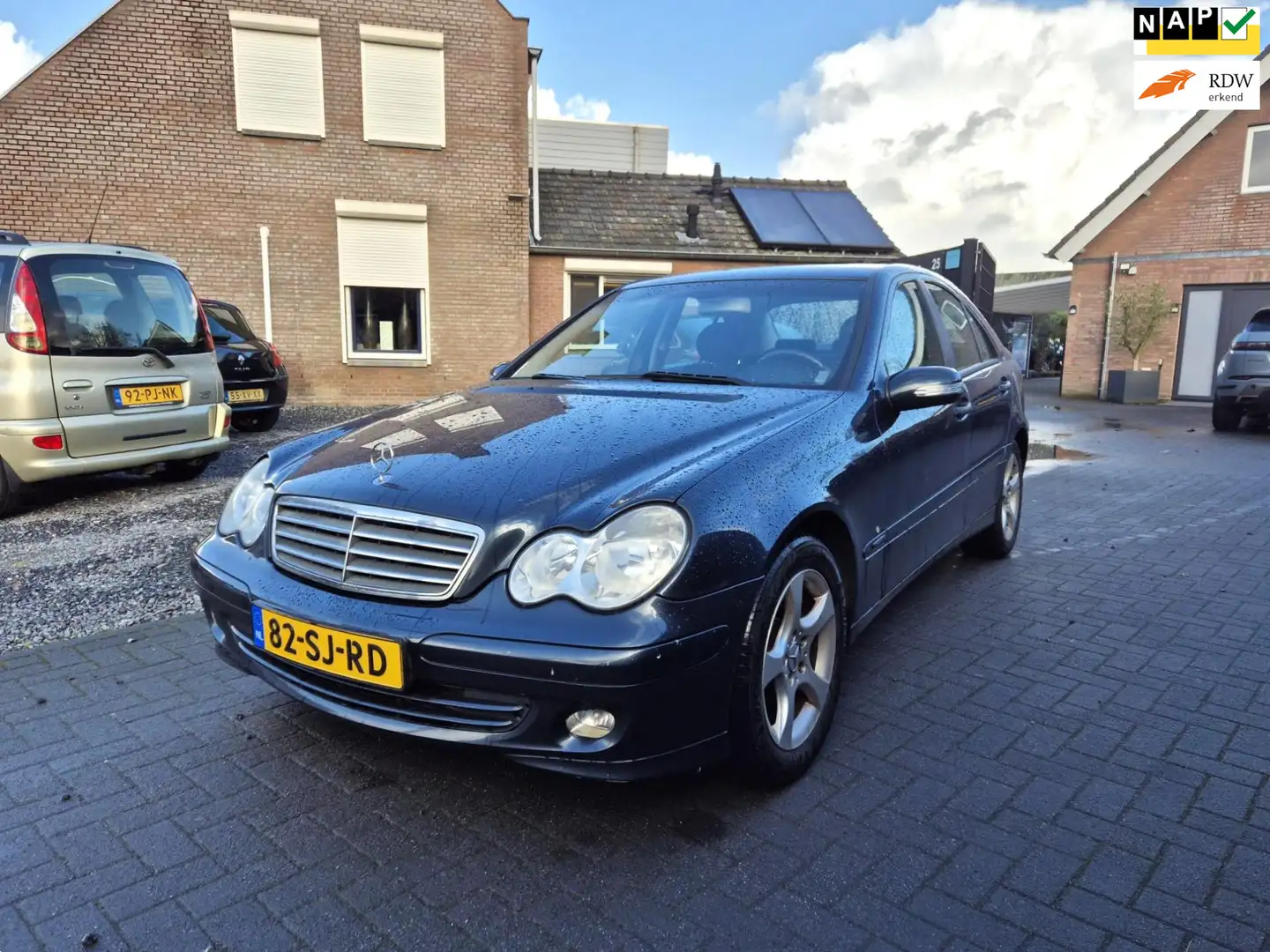 Mercedes-Benz C 180 K. Classic 6 Vers. 177807 Km !!! Schwarz - 1
