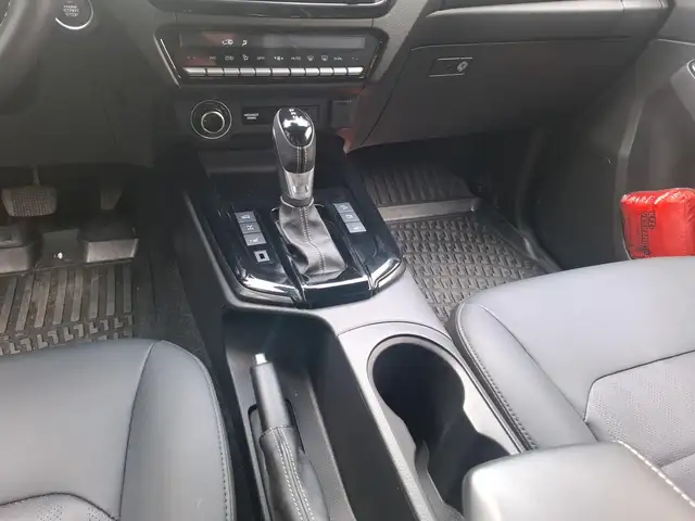Isuzu D-Max view 10