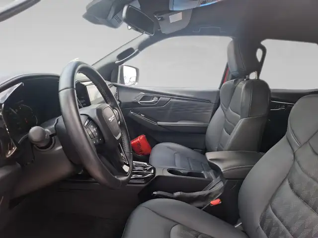 Isuzu D-Max view 4