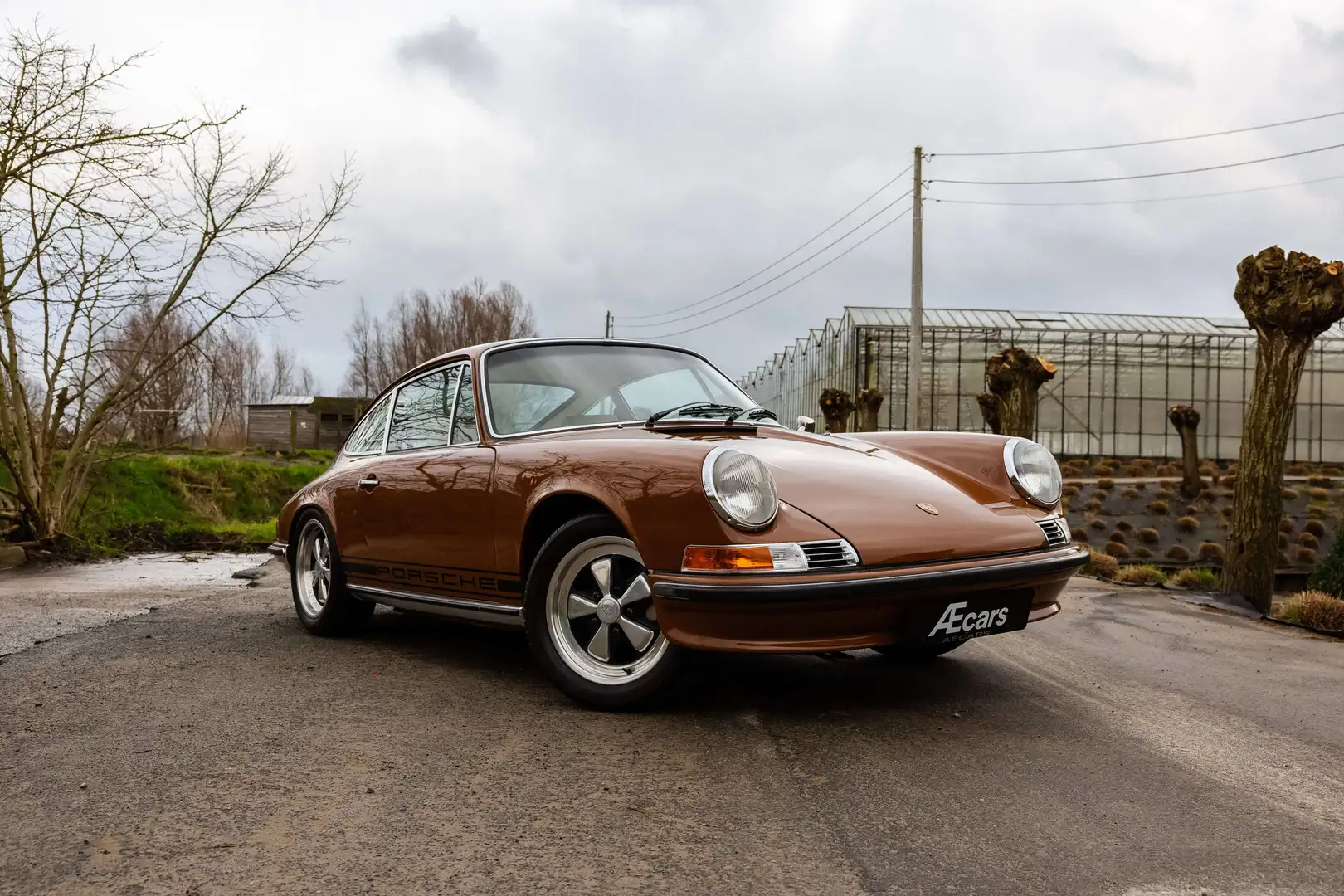 Porsche 911 E / MANUAL / MATCHING NUMBERS / COLLECTORS ITEM Brun - 2