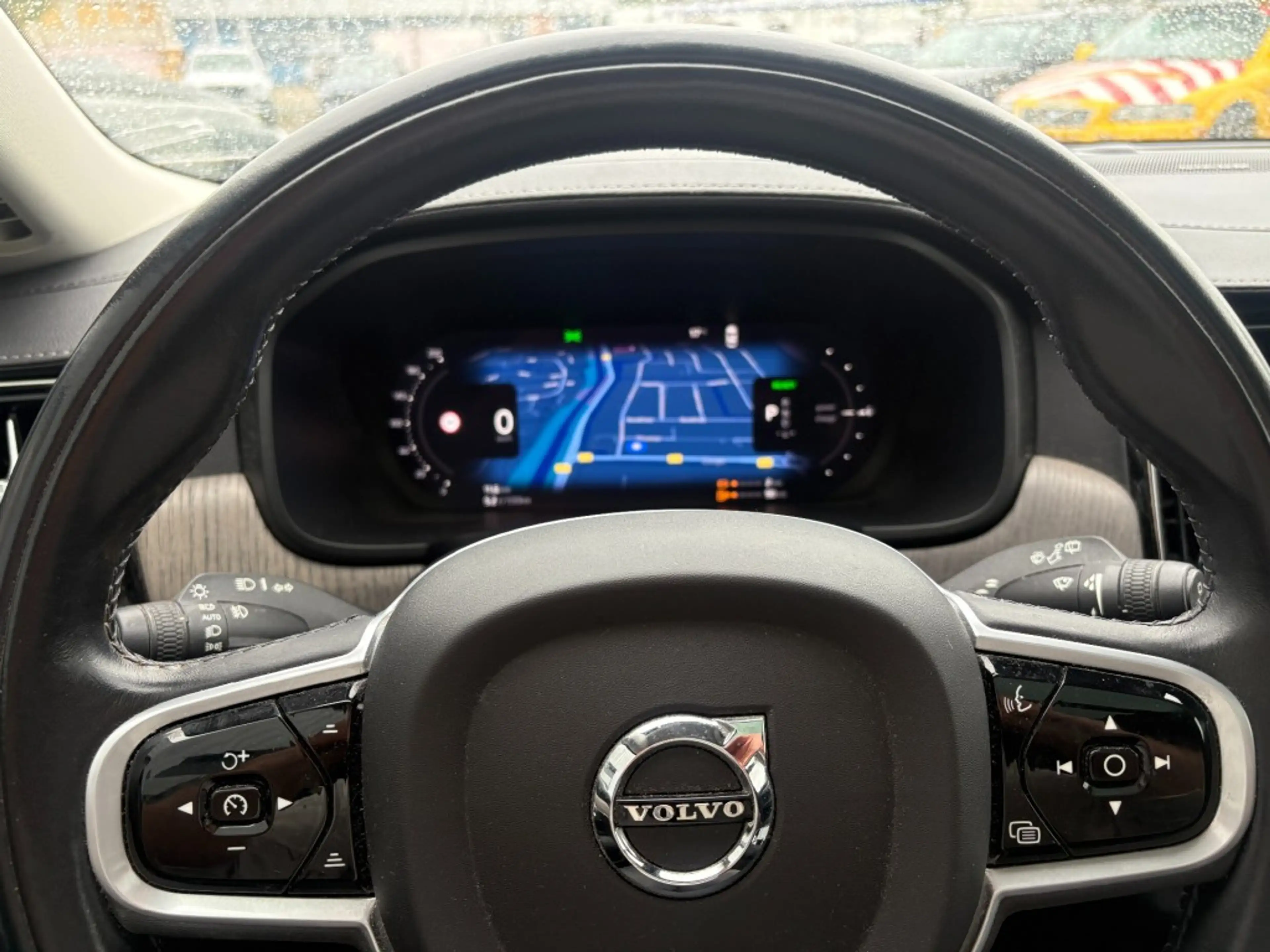Volvo V90 2.0 T6 Recharge AWD Inscription Pano. I 360 cam I — photo 10