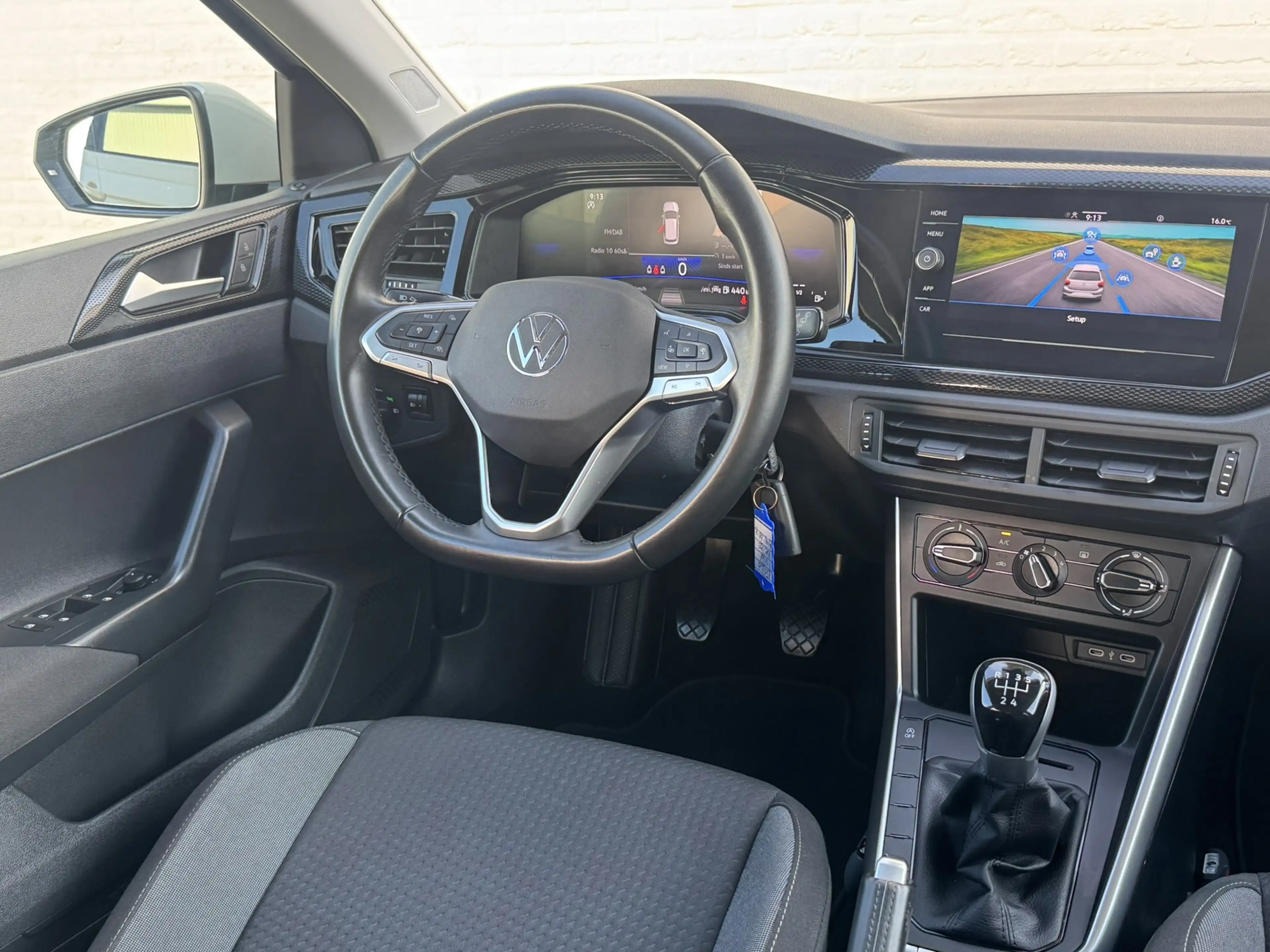 Volkswagen Polo 1.0 TSI Life Edition Carplay Camera Led verlichtin — photo 24